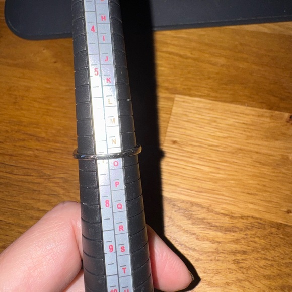 Elegant 3-Stone Pink Gemstone Ring Sz 7 - Picture 3 of 4